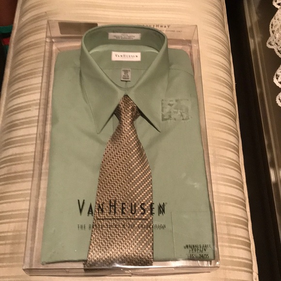 Van heusen boxed shirt and tie Clearance